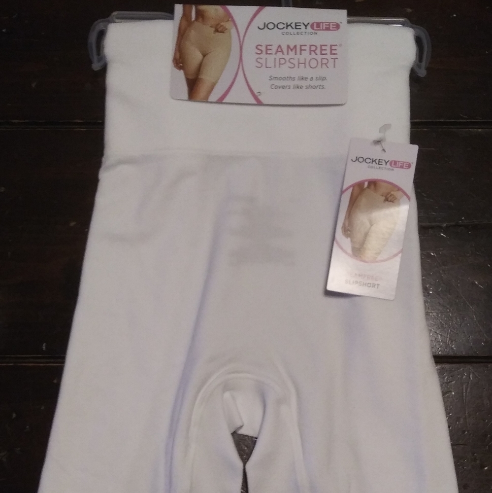 Seam Free Slip Short